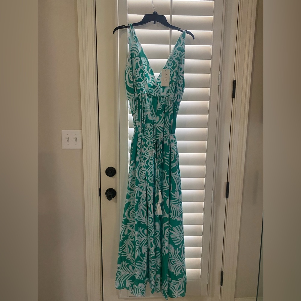 Elegant Teal and White Floral Dress